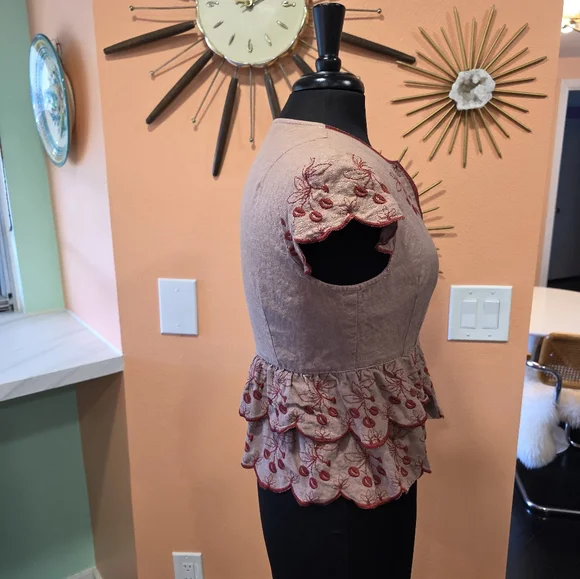 Vintage Y2K Nanette Lepore 10 Girlie Embroidered Floral Ruffle Top Babydoll - Picture 3 of 14